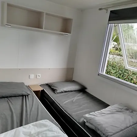 Mobile Entre Et Foret